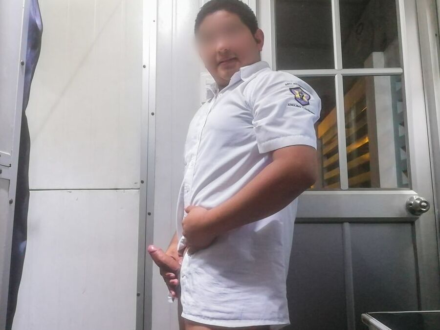 Mi Verga Exhibicionista en El Trabajo