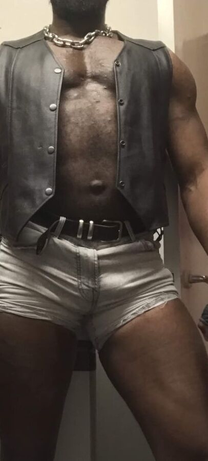 Brody Richardson onlyfans. Leathered Up Black Muscle