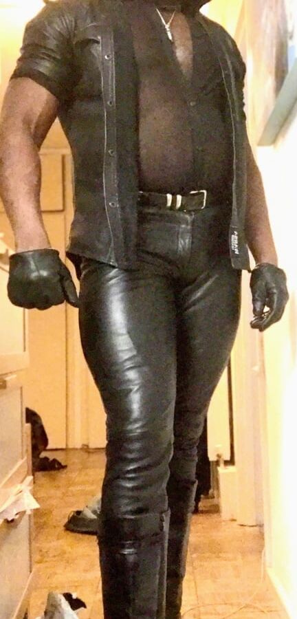 Brody Richardson onlyfans. Leathered Up Black Muscle