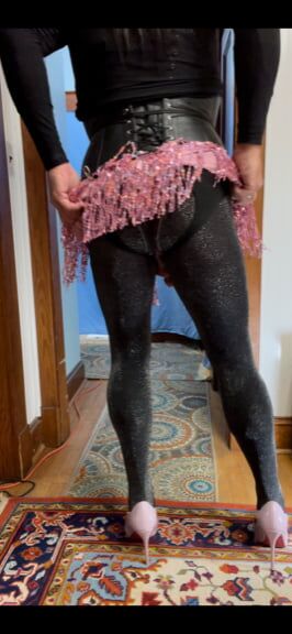 Glitterati - Party at Dee&;s Sex Palace
