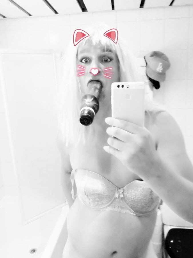 Dutch Horny little Crosdresser