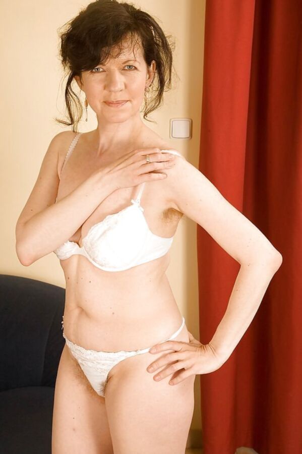 Granny Evelyn from OlderWomanFun