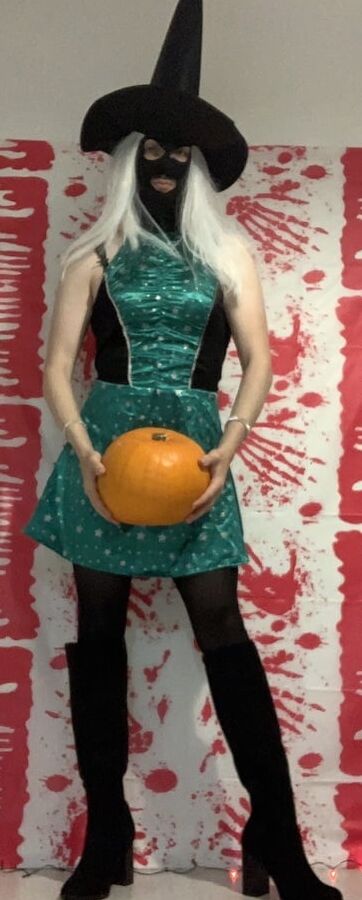 Sissy Witch (Halloween Special)