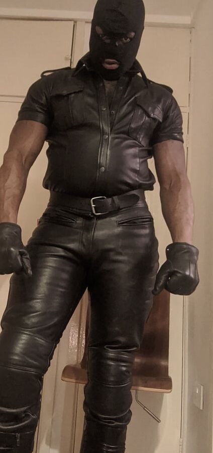 Brody Richardson onlyfans. Leathered Up Black Muscle
