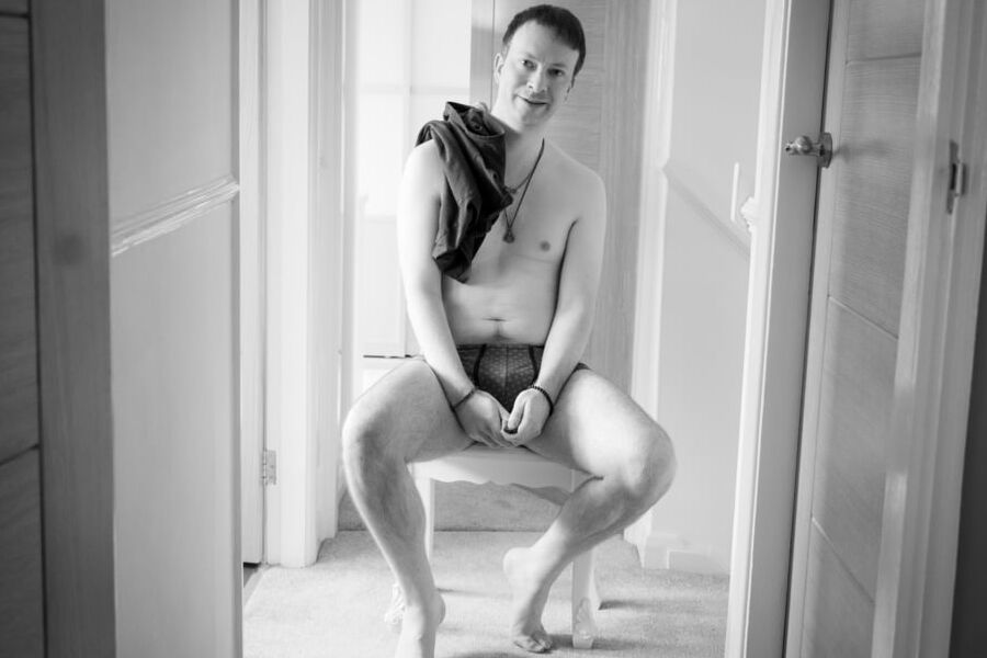 Horny Boy Shows Off Hot Thick Cock (Full Set, New)