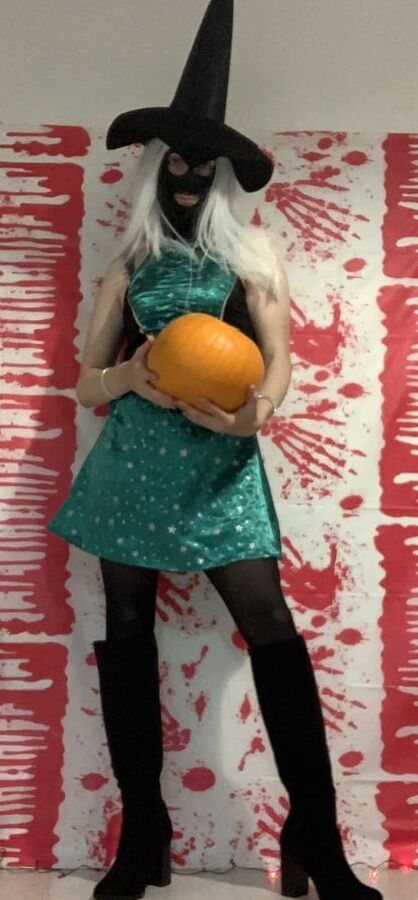 Sissy Witch (Halloween Special)