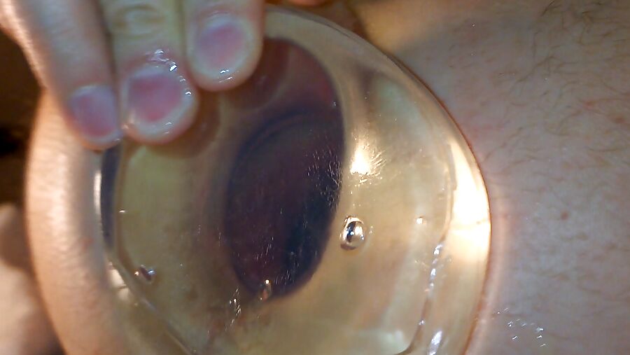 A big anal screw spreading my asshole to a giant gape part