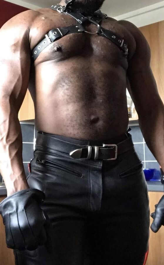 Brody Richardson onlyfans. Leathered Up Black Muscle