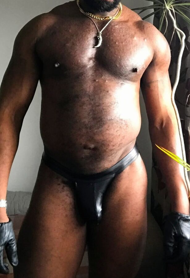 Brody Richardson onlyfans. Leathered Up Black Muscle