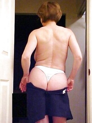 MarieRocks + Uncovering Sexy Round MILF Ass