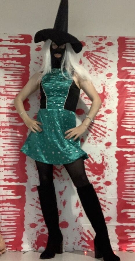 Sissy Witch (Halloween Special)