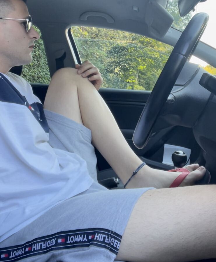 German twink has a lot of fun in his car