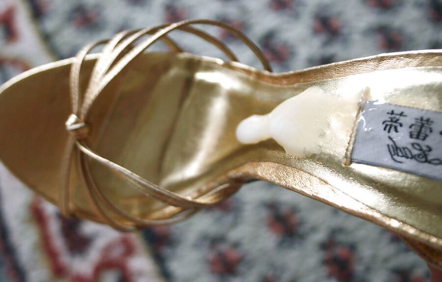 shoe sole of my wife, japped all over