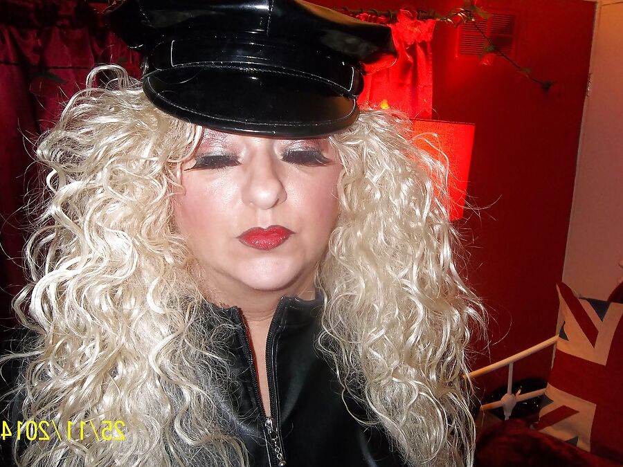 MISTRESS ST MORITZ OR MORE SLAVES