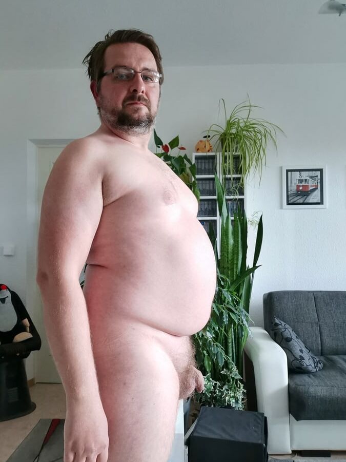 Fette Drecksau Dennis verkommt im Lockdown