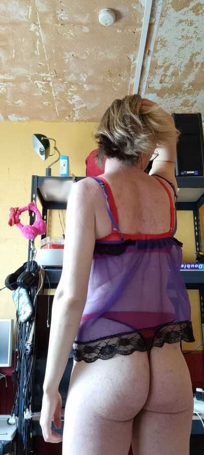 blue nightie and breast prosthesis