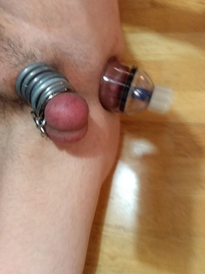 Sucking out my pussy