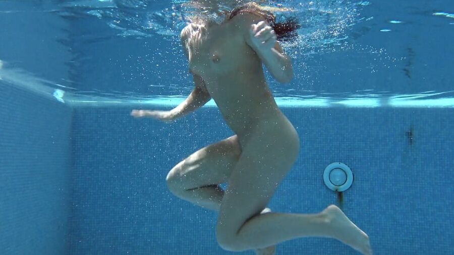 Jessica Lincoln Pt. UnderWaterShow