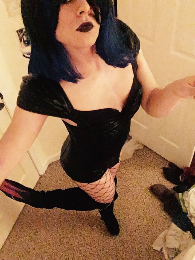 Sissy boy stripper