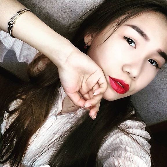 Asian beauty has an incredibly sexy body