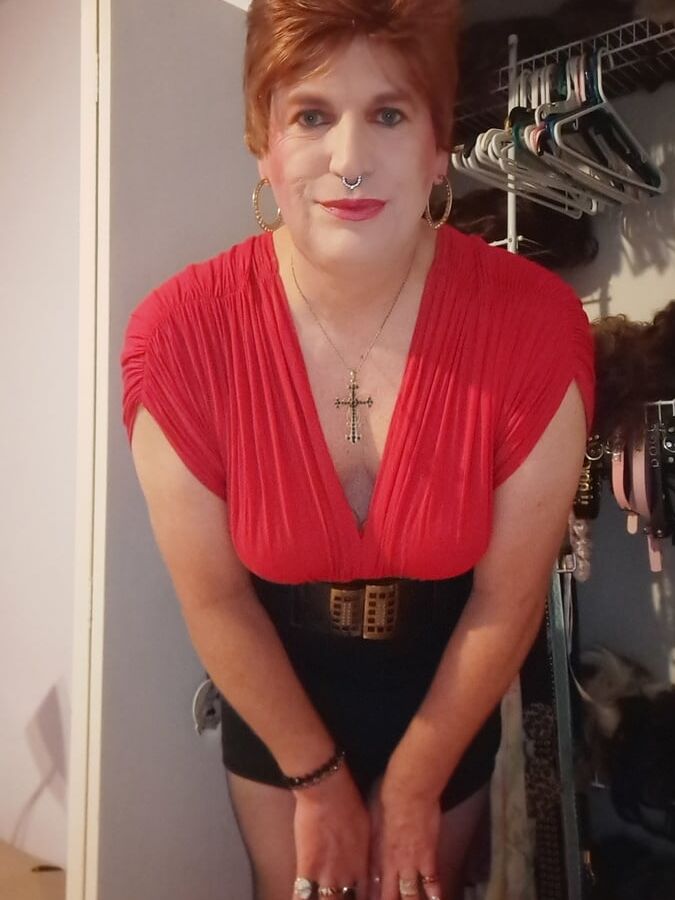 I have cleavage!