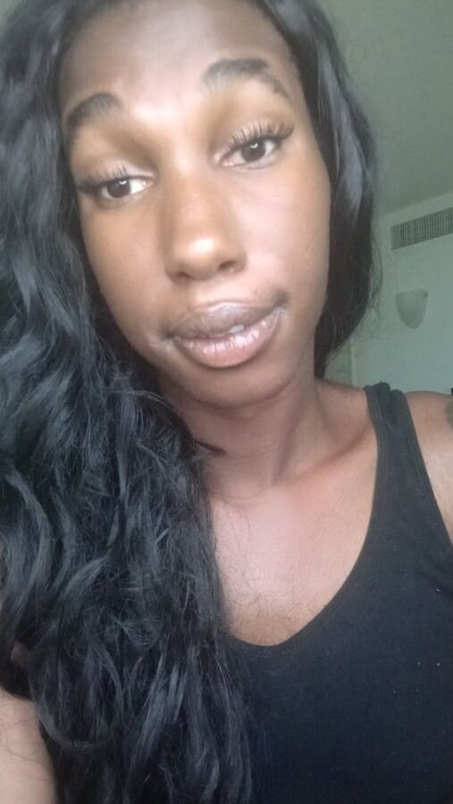 La Nefertiti Perkins