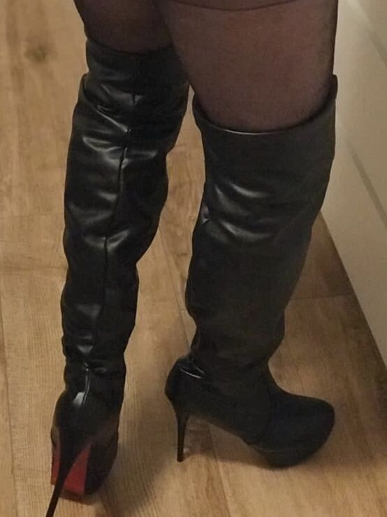 my lovely overknee high heels