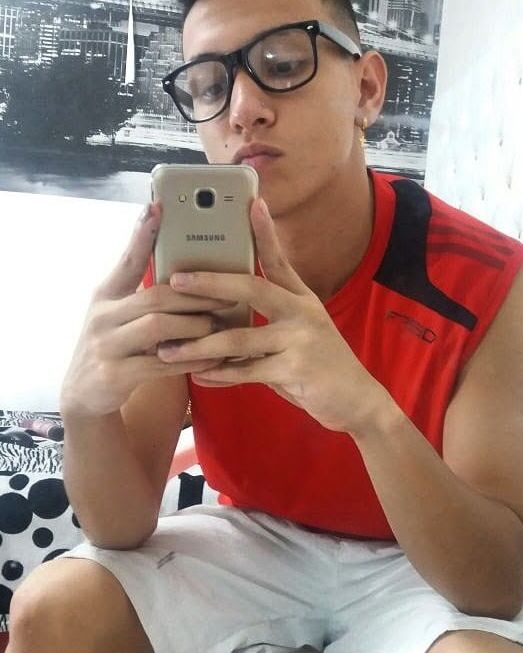 nice to meet you .. im tomas