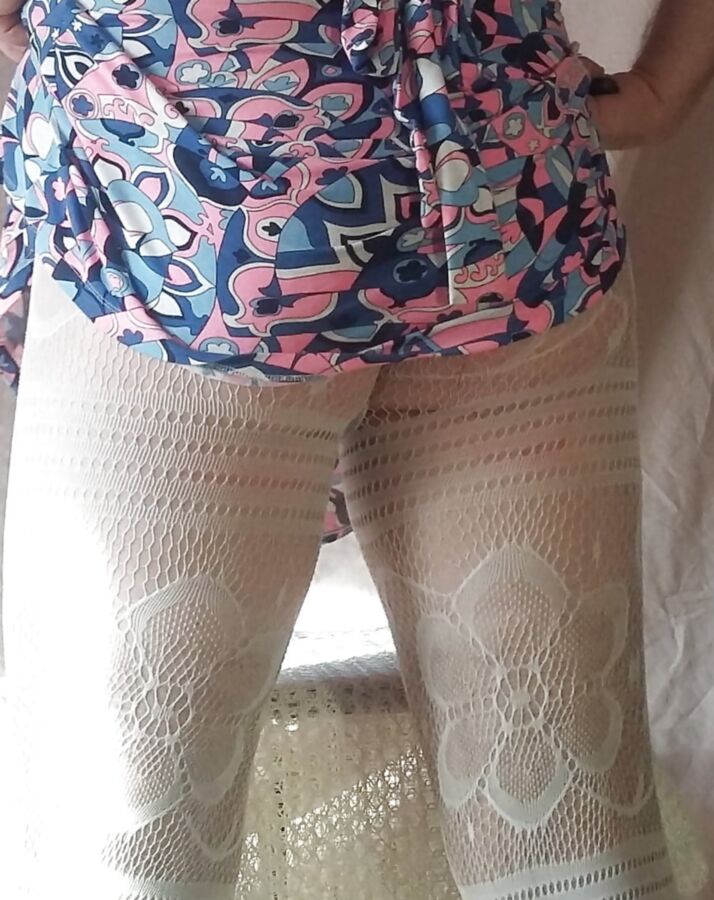 Sissy Boy Lovelaska and white lace legging