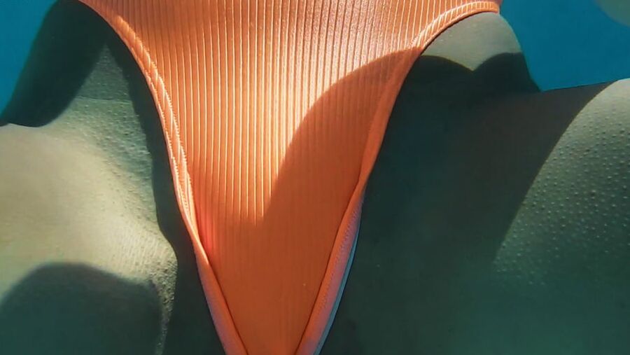 Micha Gantelkina UnderWaterShow Gymnast
