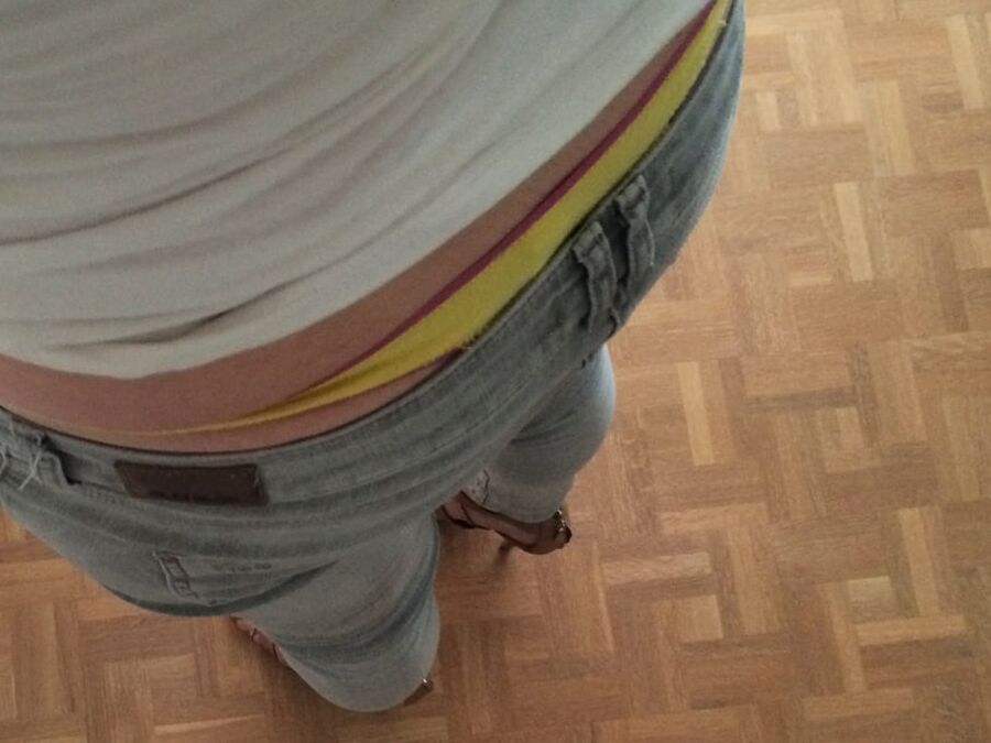 Exposed thongs