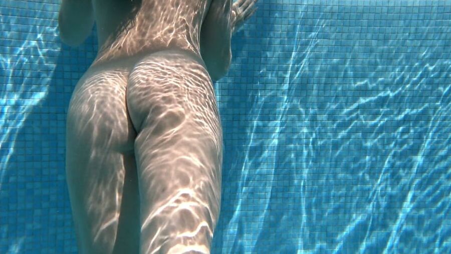 Jessica Lincoln Pt. UnderWaterShow