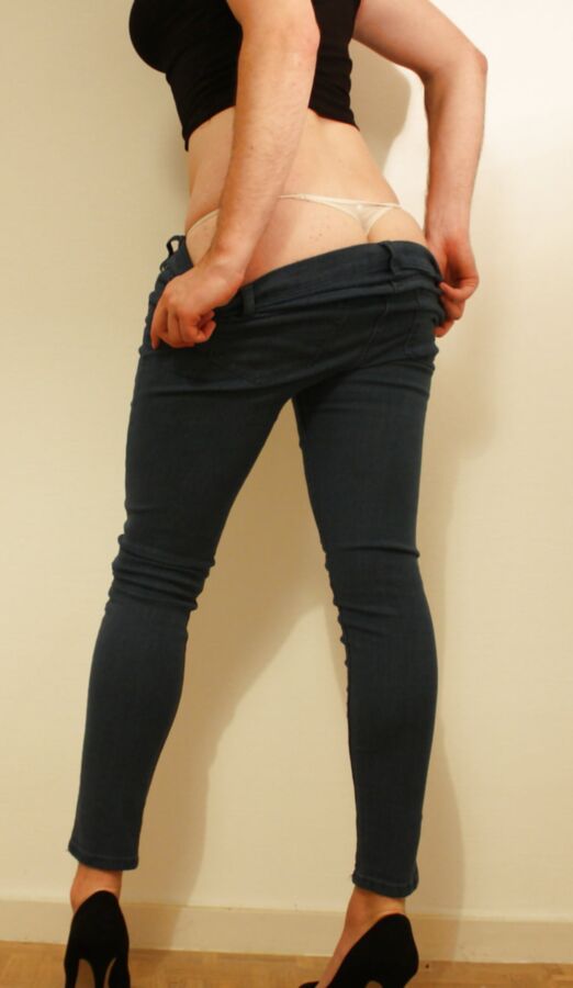 Black turtleneck crop top