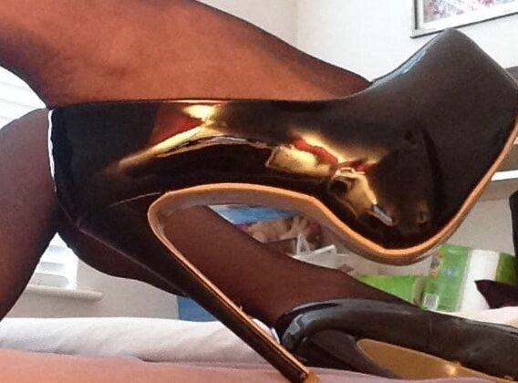 sexy ankles,sexy heels