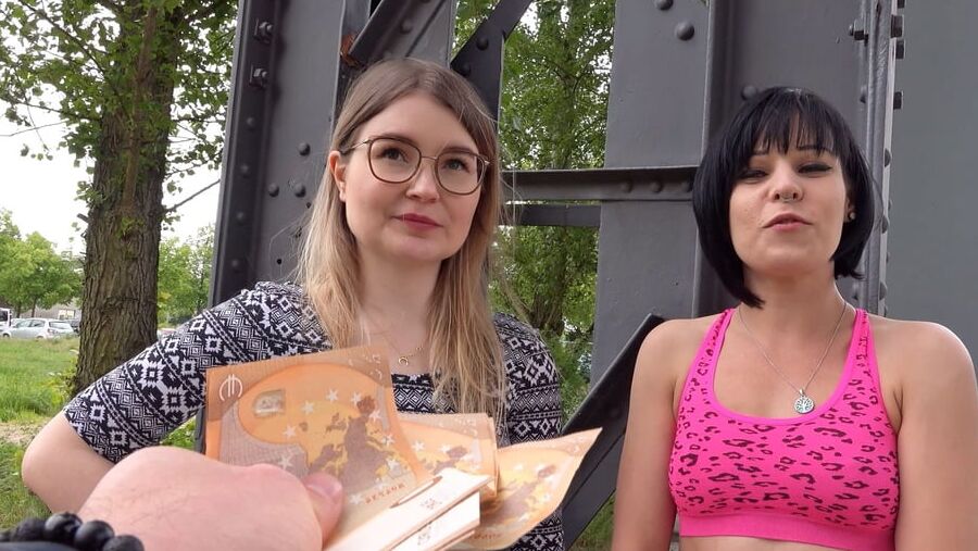 GERMAN SCOUT - CANDID BERLIN GIRLS FIRST FFM SOME PICKUP