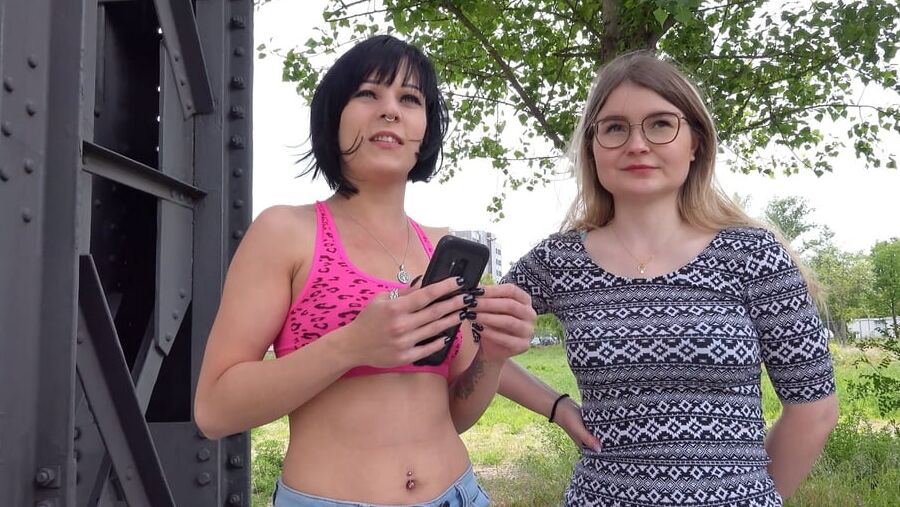 GERMAN SCOUT - CANDID BERLIN GIRLS FIRST FFM SOME PICKUP