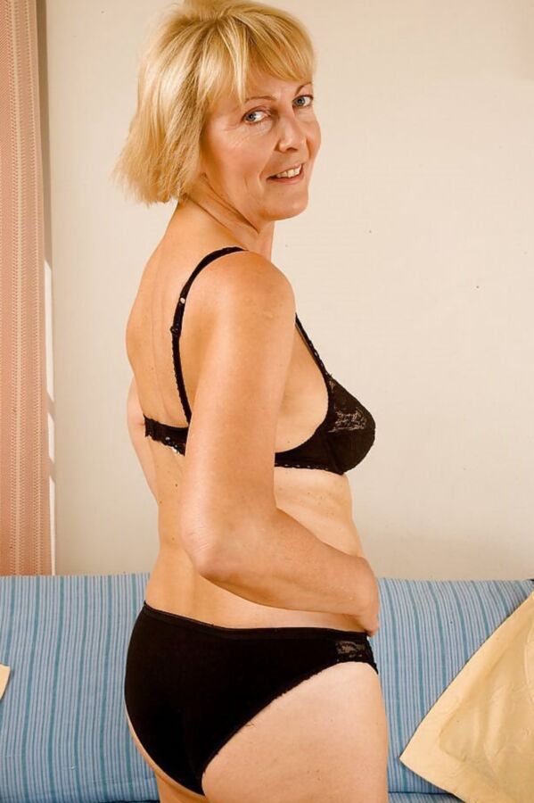 Granny Eleonor from OlderWomanFun