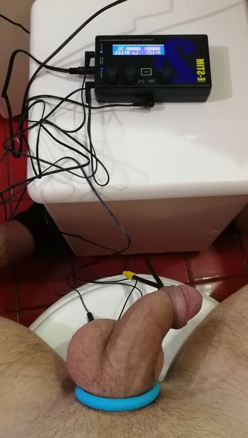 New estim b device in action