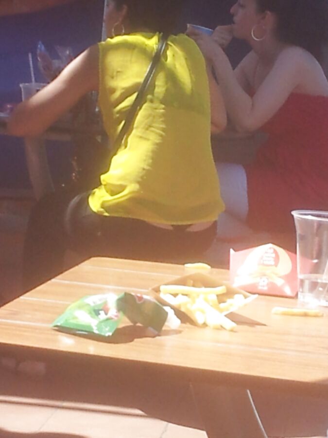 Jeans &amp; visible thong