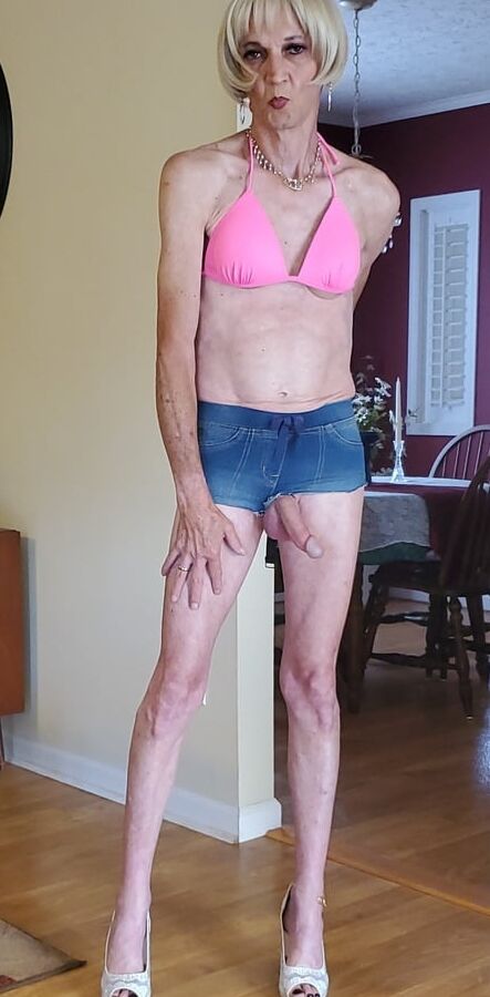 Bobbie&;s Daisy Dukes