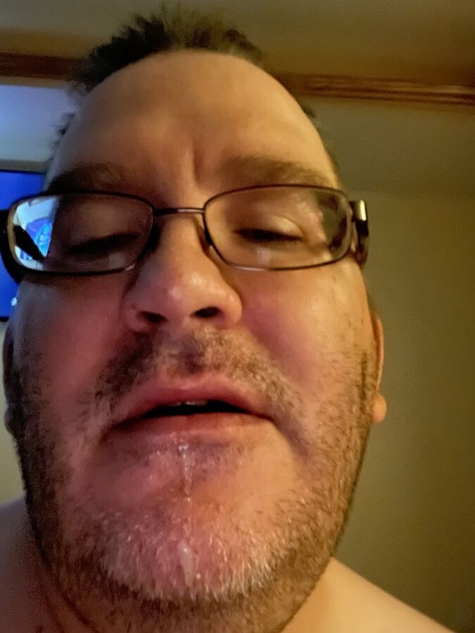 Being a Good Cum Slut for Daddy