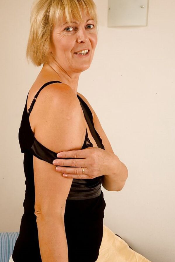 Granny Eleonor from OlderWomanFun
