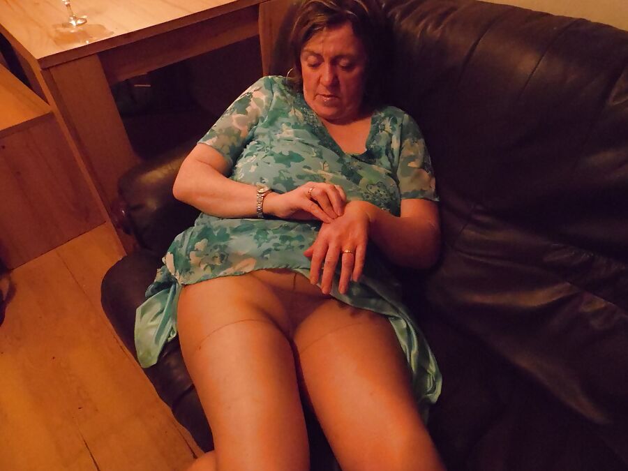 Tan tights