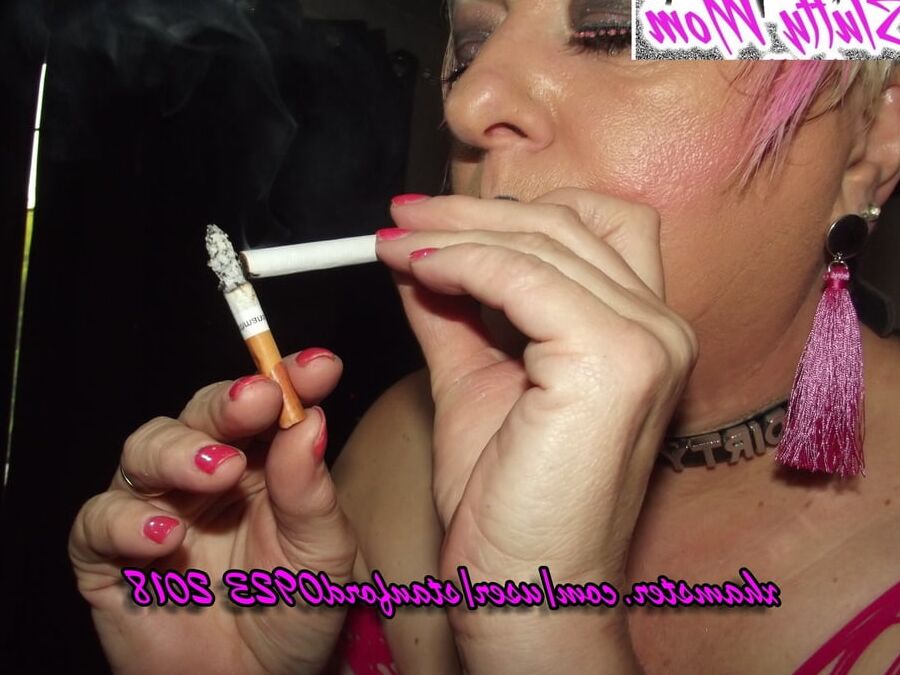 SLUTTY MUM