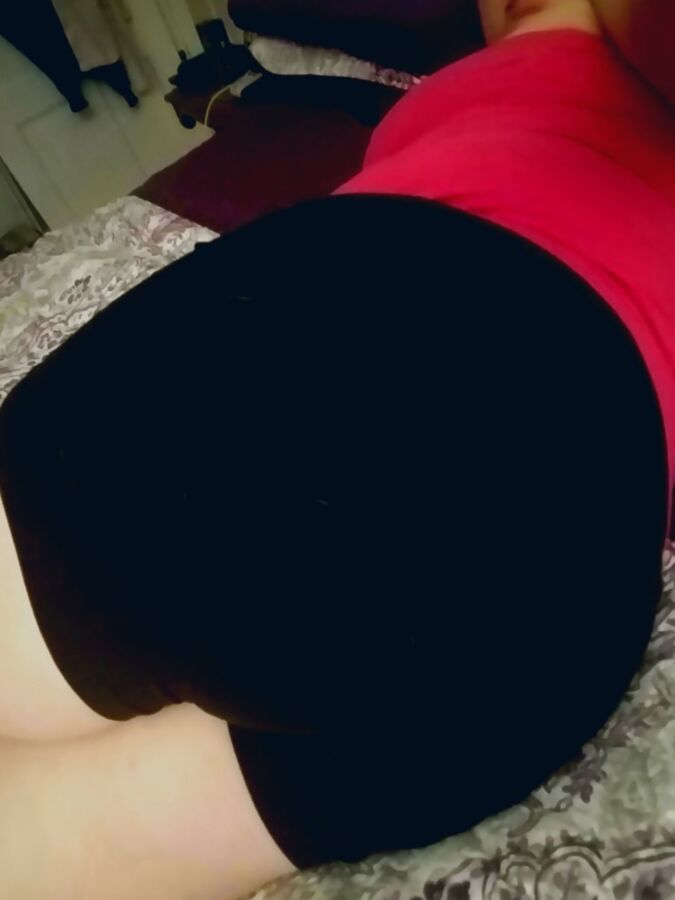 bored housewife snapping a few fun photos....
