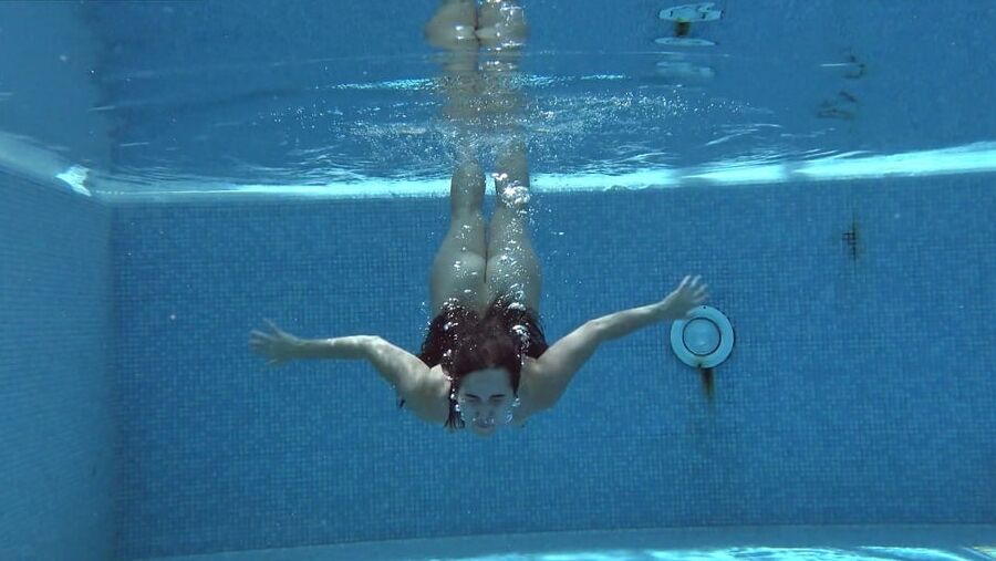 Jessica Lincoln Pt. UnderWaterShow