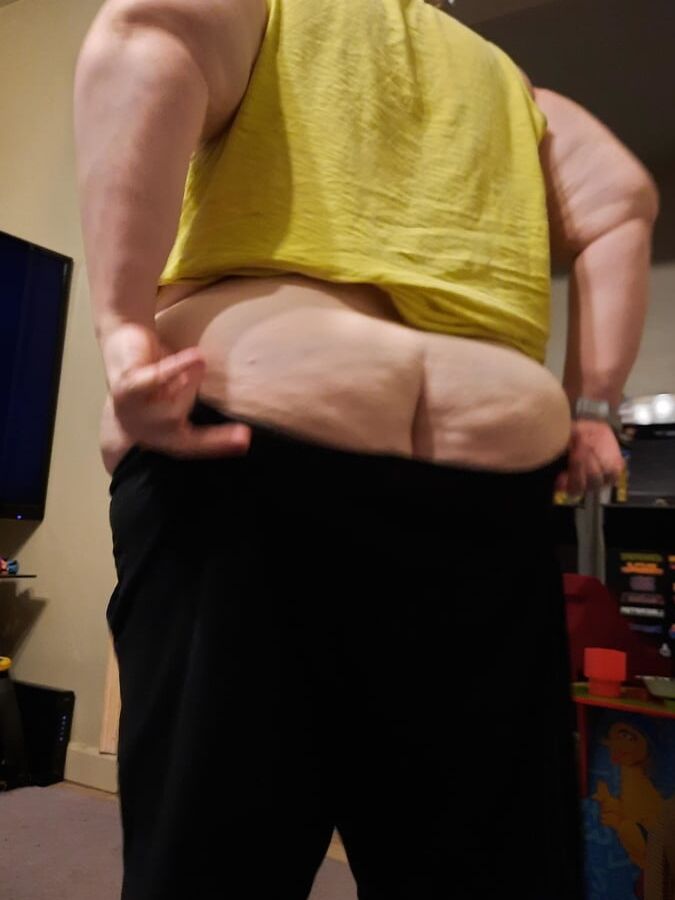 BBW Wife Relaxing With A Drink