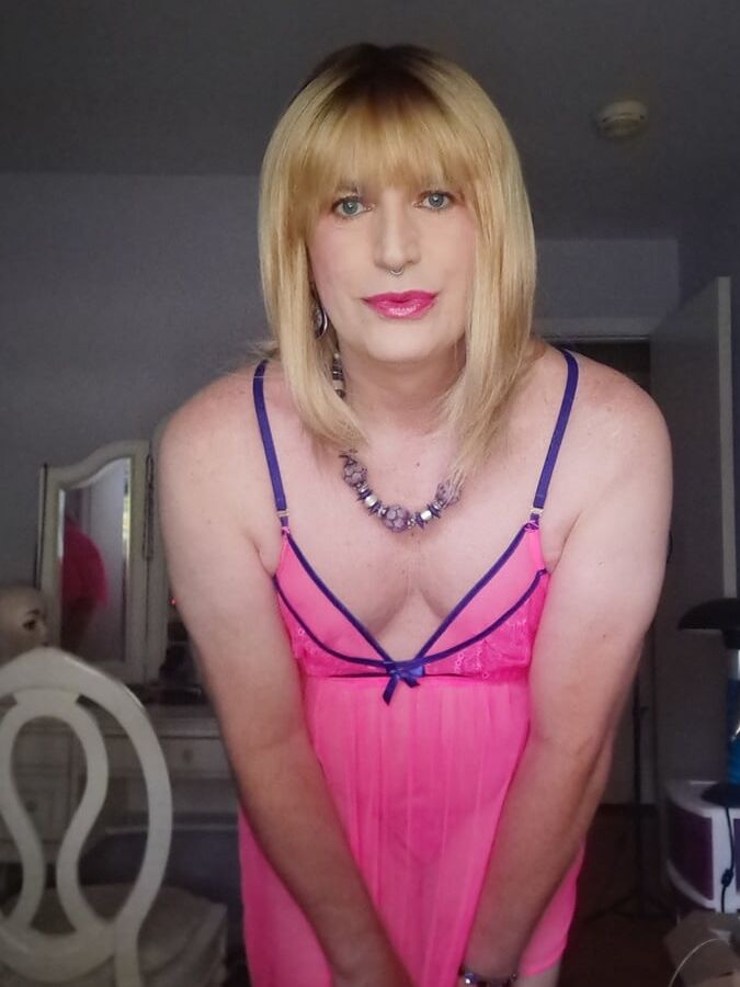 I have cleavage!