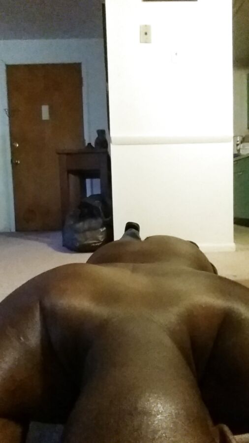 Ass Selfies Aren&;t Easy