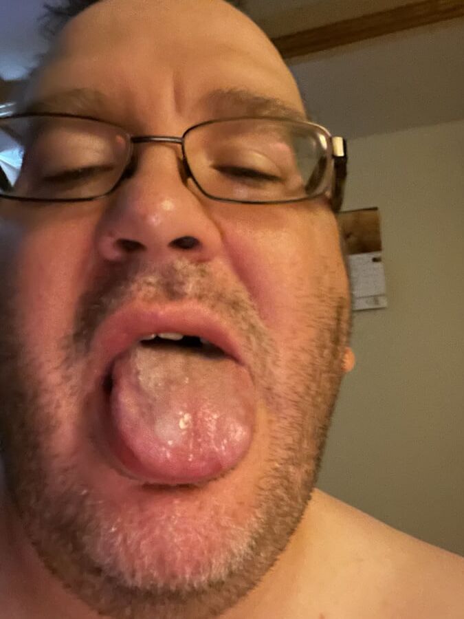 Being a Good Cum Slut for Daddy